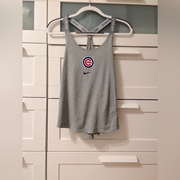 Women’s Chicago Cubs Nike Performance Tank Top - Picture 3 of 6